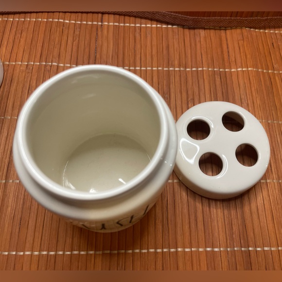 Rae Dunn Brush And Hold Bathroom Set Toothbrush Holder - Picture 4 of 5